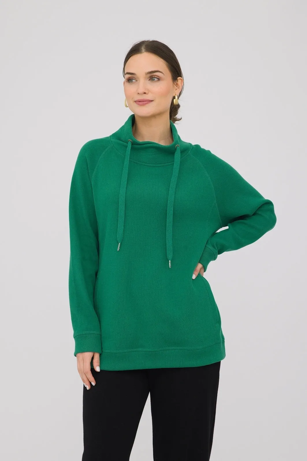 27" Folded Collar with String Pullover