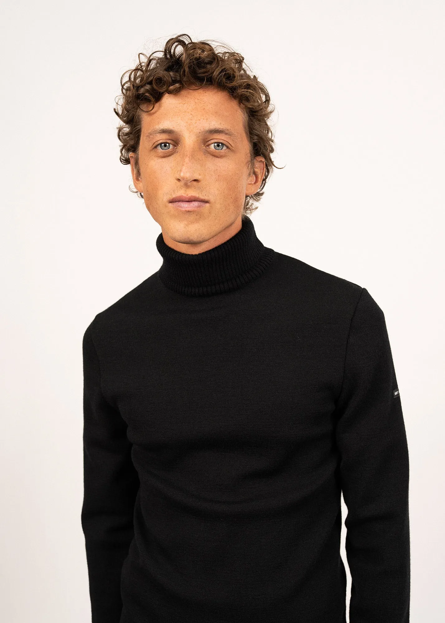 Bretagne turtleneck jumper - plain, in wool (NOIR)