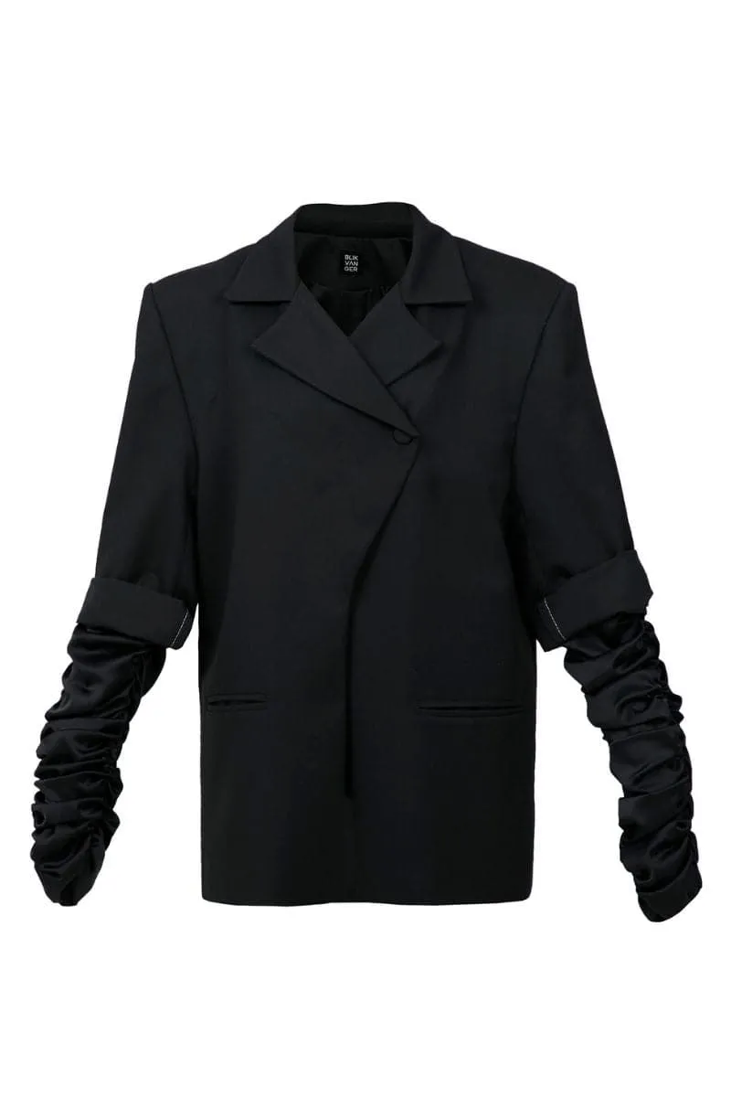 CRUMPLE-SLEEVE LONG BLACK BLAZER