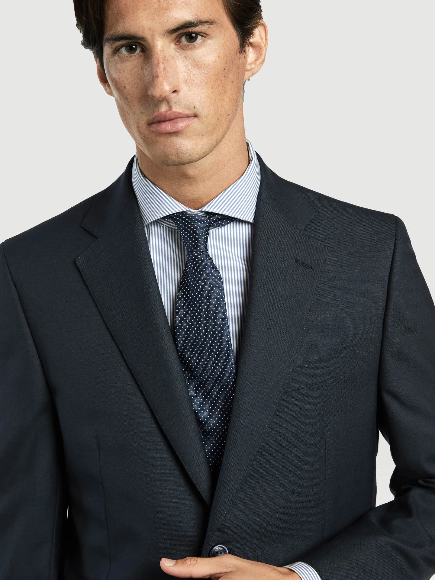 Timeless essential regular fit sharkskin suit