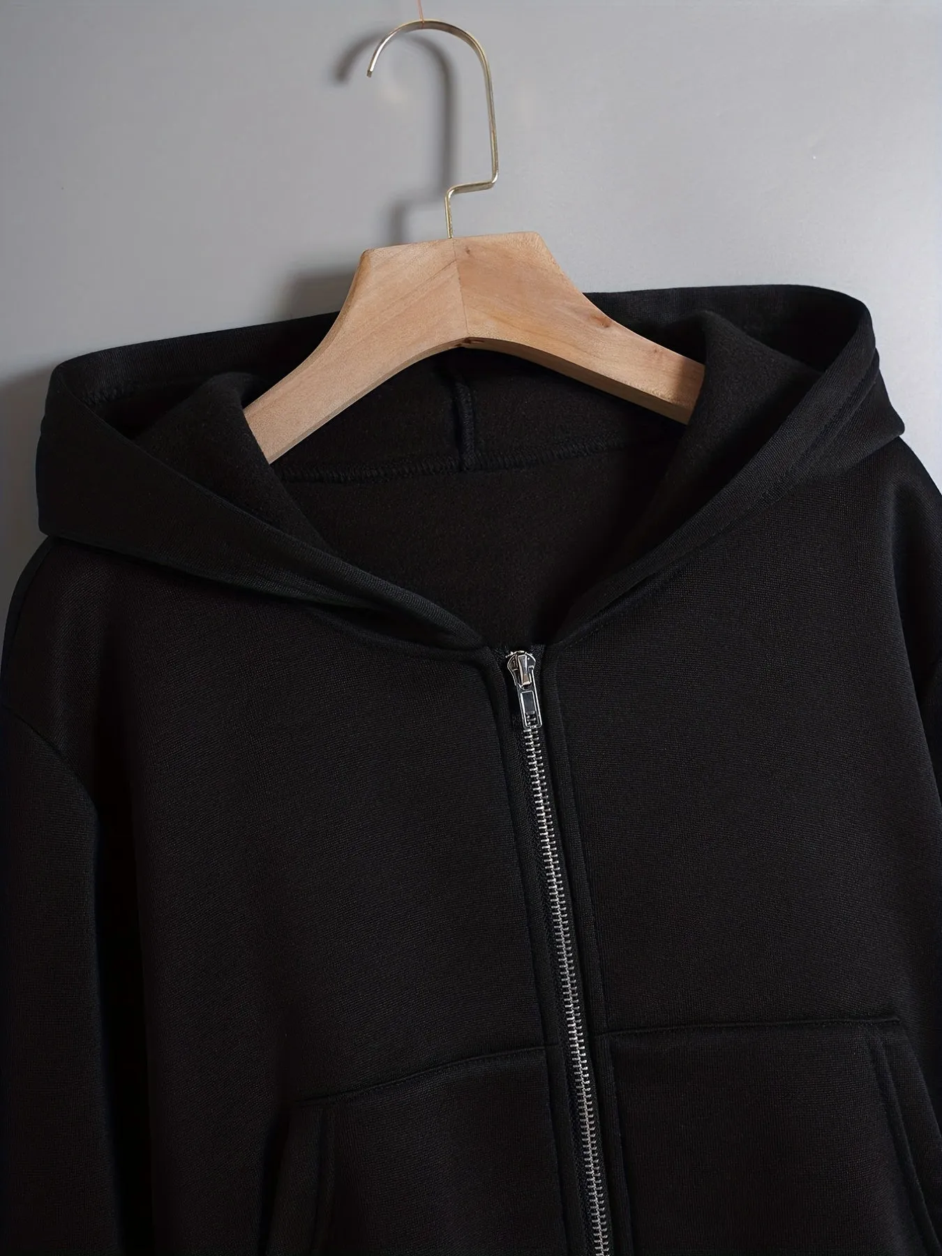 UltraComfy Womens ZipUp Hoodie for Stylish Crop Enthusiasts