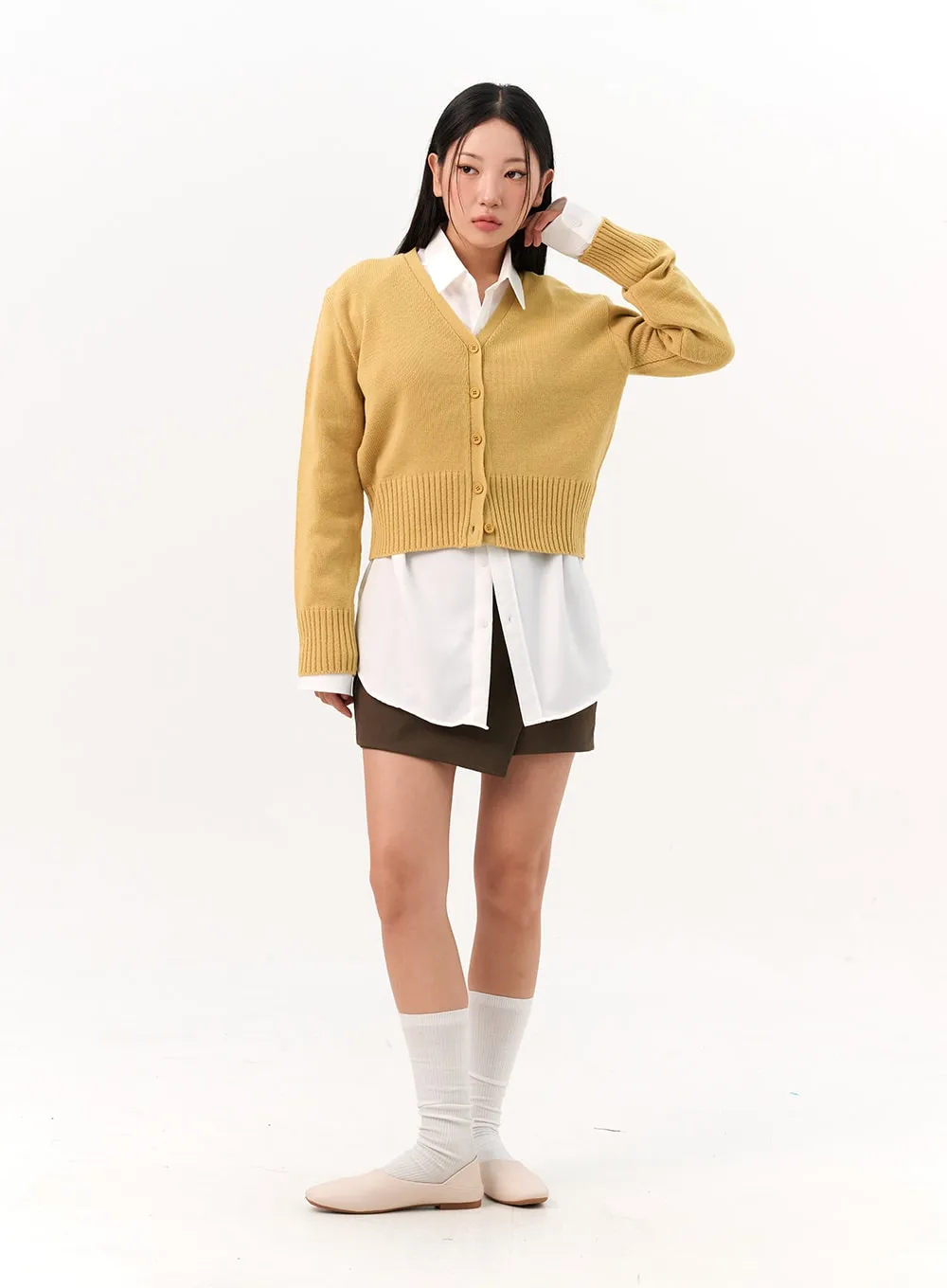 V-Neck Buttoned Cardigan IO317