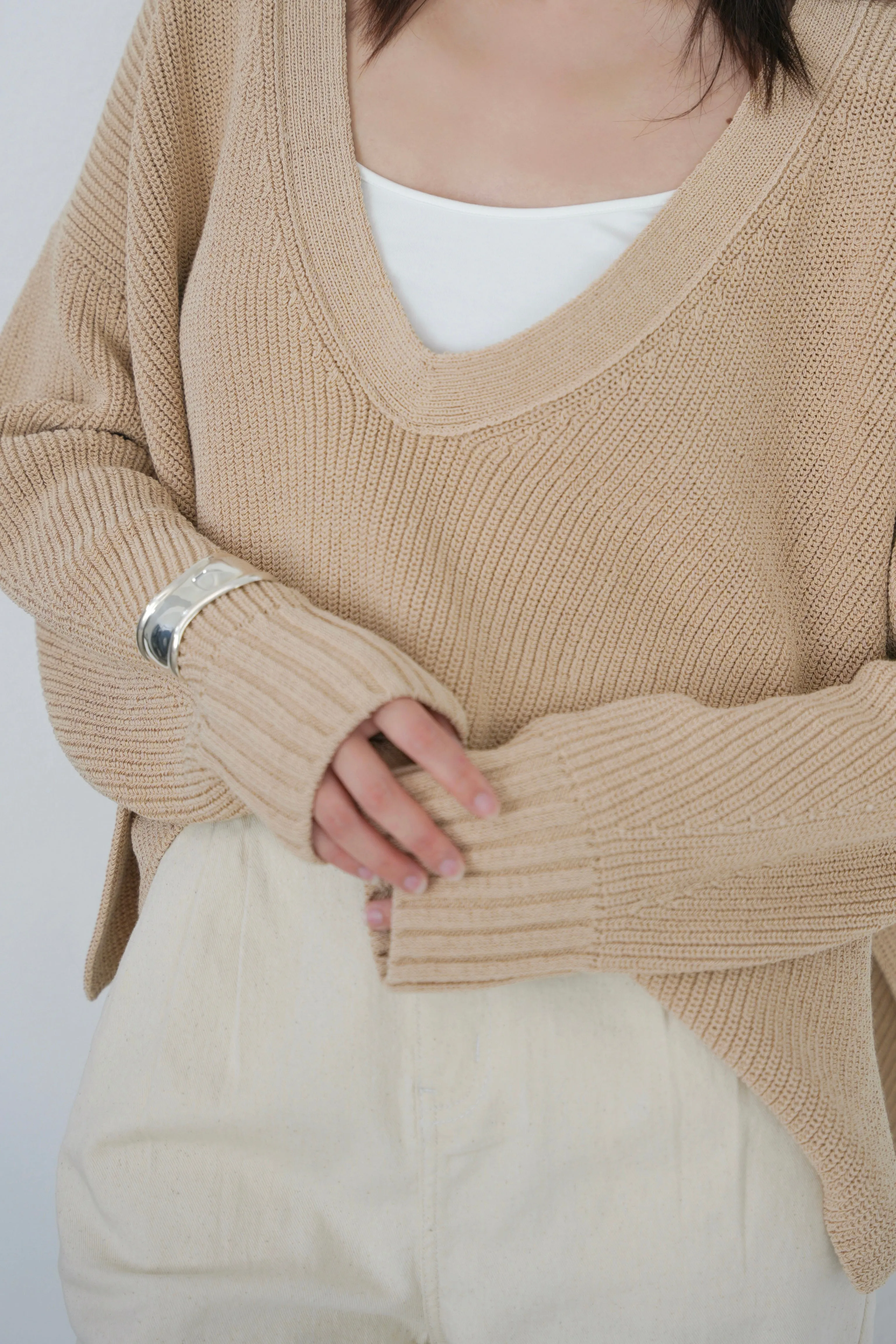 x ninido U Neck Essential Sweater - Beige