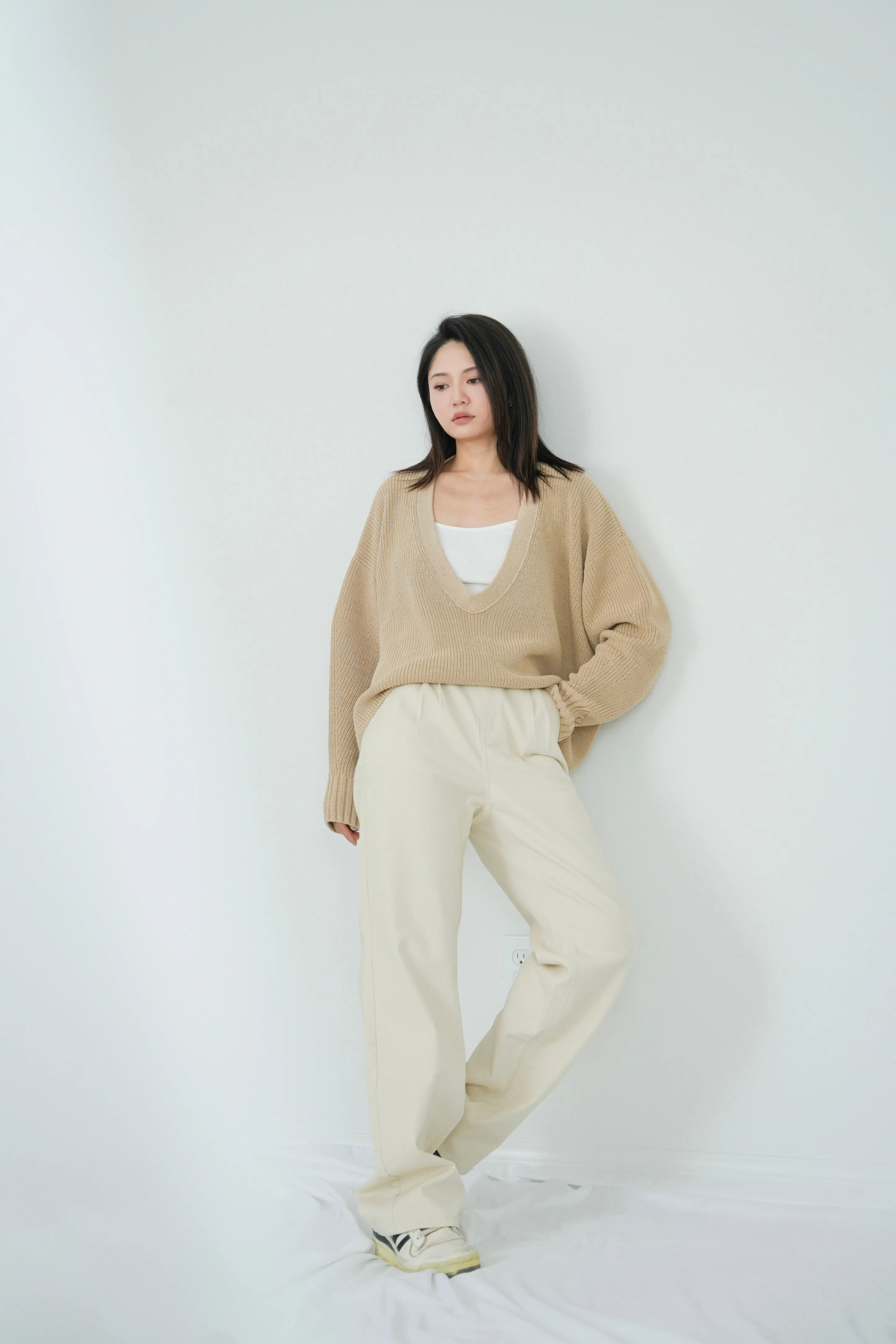 x ninido U Neck Essential Sweater - Beige